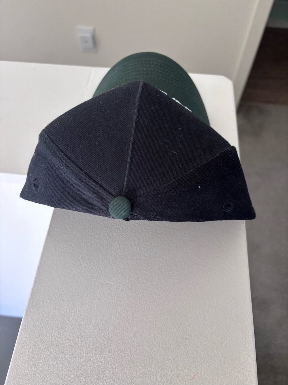 True Brvnd - upside down Dallas Two-Tone Baseball Cap - Black & Forest Green - Picture 4 of 6